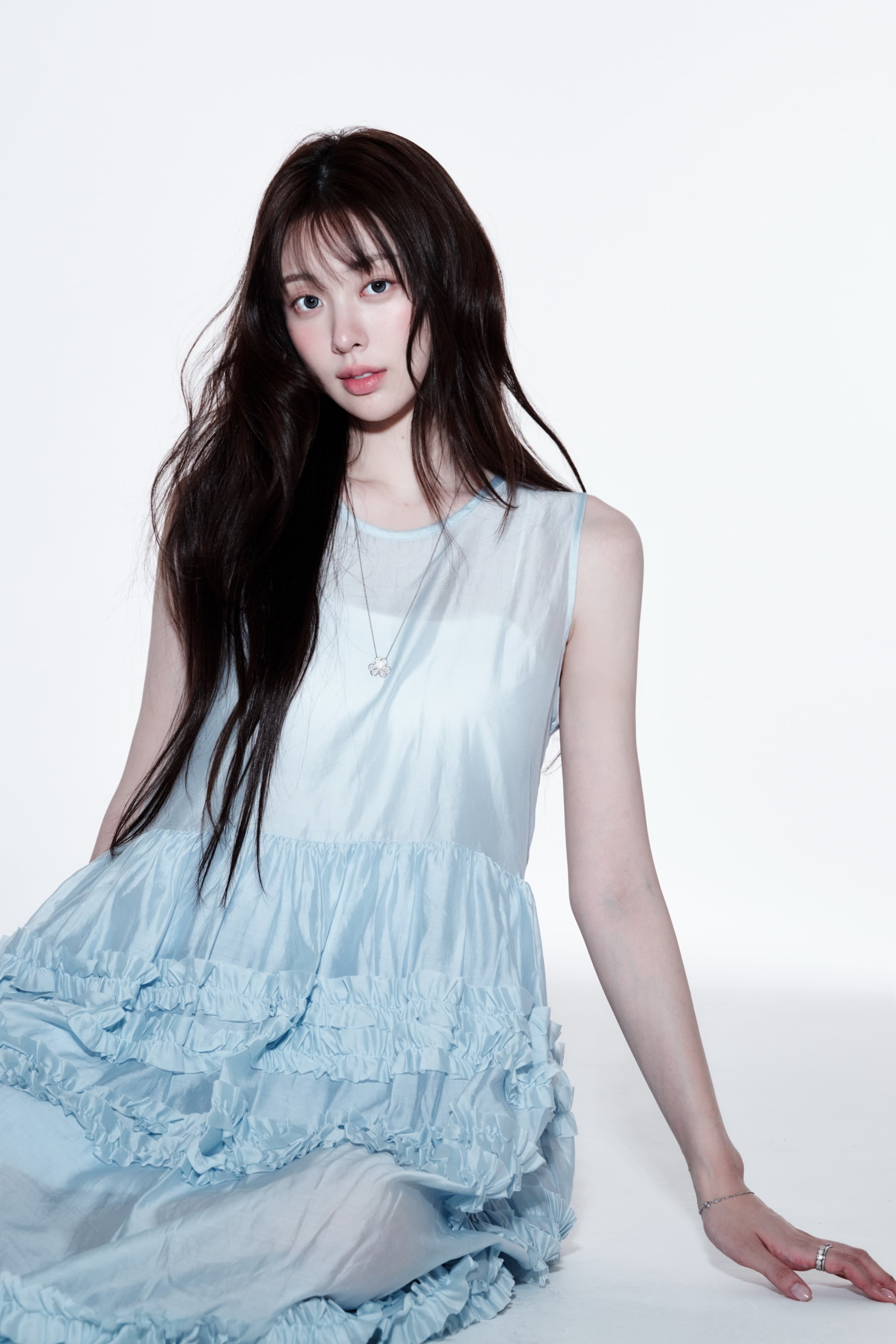 Sky Figure 에디토리얼 컷 33